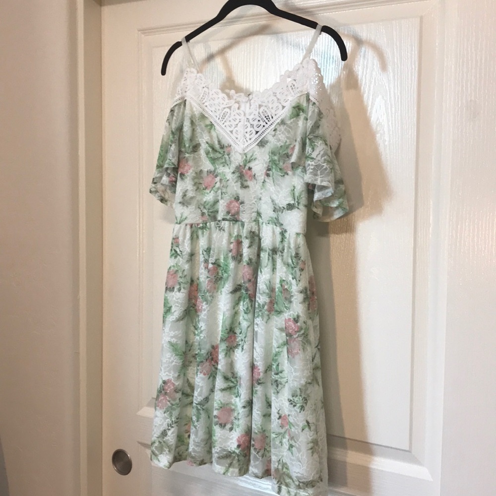 Disney Princess Cold Shoulder Fit Flare Dress Junior Medium - Picture 2 of 7